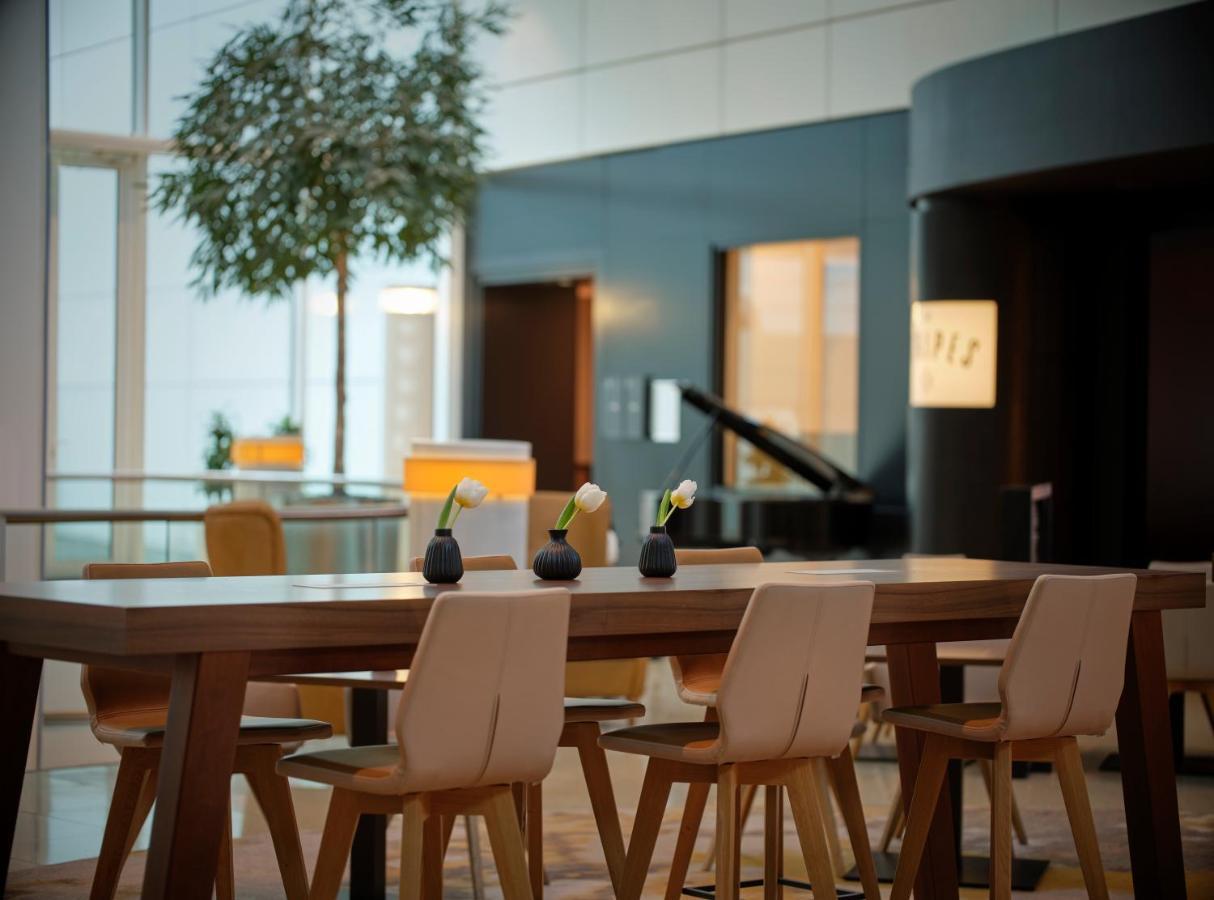 فندق سخيبولفي  فندق ومركز مؤتمرات شيراتون مطار أمستردام المظهر الخارجي الصورة